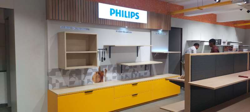 Philips kitchen appliances retail display fixtures and shelving